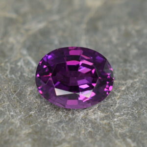 PurpleGarnet oval 8.5x6.6mm 2.18cts N pl169 crop