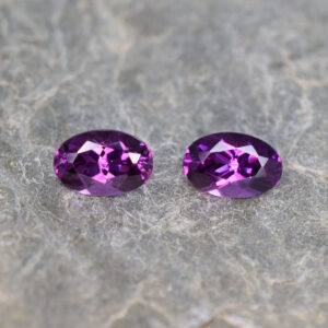 PurpleGarnet oval pair 6.8x4.5mm 1.58cts N pl593 crop