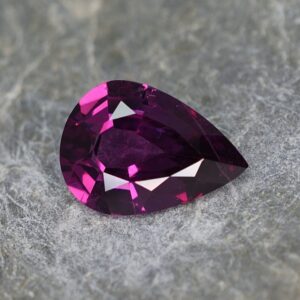 PurpleGarnet pearshape 10.3x7.3mm 1.93cts pl373
