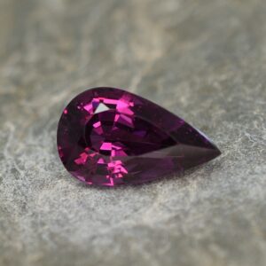 PurpleGarnet pearshape 10.5x6.1mm 2.25cts pl200