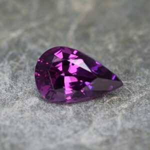 PurpleGarnet pearshape 7.4x4.7mm 0.88cts pl279