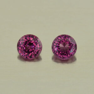 PurpleGarnet round pair 4.5mm 0.91cts N pl652