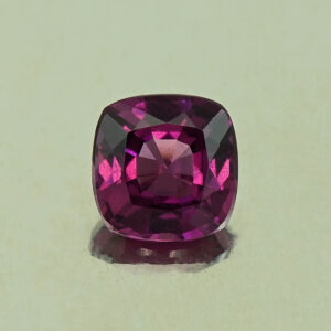 PurpleGarnet sq cush 6.0mm 1.26cts N pl230