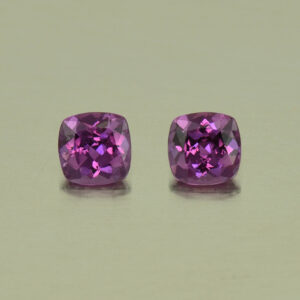 PurpleGarnet sq cush pair 4.0mm 0.70cts N pl489