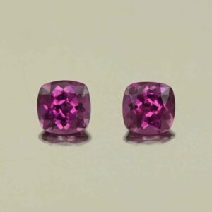 PurpleGarnet sq cush pair 4.5mm 1.03cts N pl983