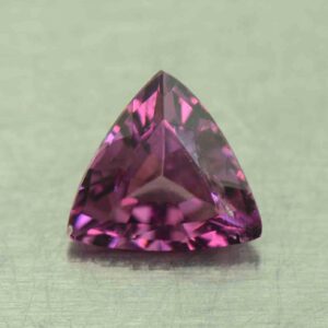PurpleGarnet trill 5.5mm 0.54cts N pl317