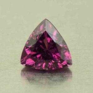 PurpleGarnet trill 5.7mm 0.84cts N pl280