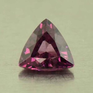 PurpleGarnet trill 5.8mm 0.68cts N pl310