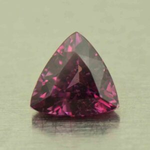 PurpleGarnet trill 5.8mm 0.75cts N pl292