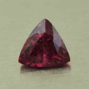 PurpleGarnet trill 6.0mm 0.70cts N pl324