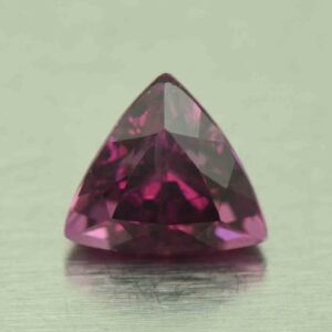 PurpleGarnet trill 6.0x5.8mm 0.95cts N pl298