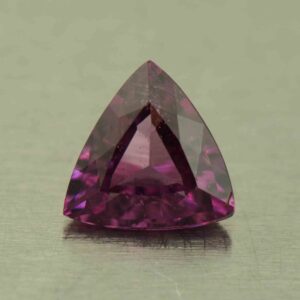 PurpleGarnet trill 6.5mm 0.82cts N pl307