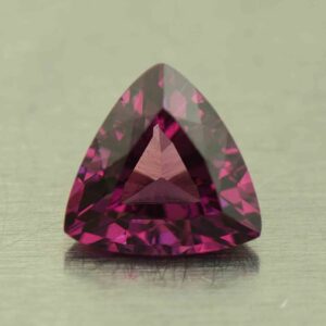 PurpleGarnet trill 6.7mm 1.07cts N pl254