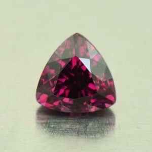 PurpleGarnet trill 7.4mm 2.26cts N pl165