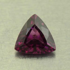 PurpleGarnet trill 7.6mm 1.44cts N pl239