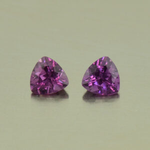 PurpleGarnet trill pair 4.0mm 0.63cts N pl467