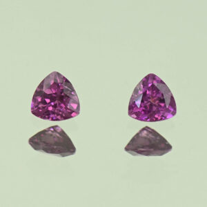 PurpleGarnet trill pair 4.5mm 0.79cts N pl809