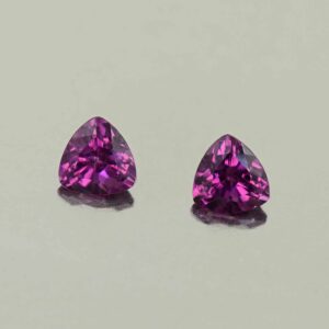 PurpleGarnet trill pair 4.5mm 0.81cts N pl808