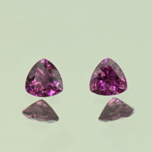 PurpleGarnet trill pair 4.5mm 0.83cts N pl807