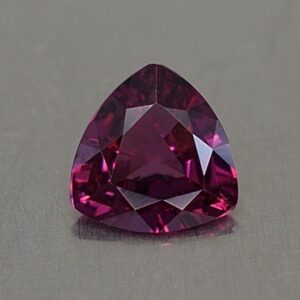 PurpleGarnet trillion 6.4mm 0.84cts pl661