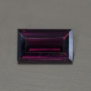 PurpleSpinel baguette 7.4x4.3mm 0.71cts sp267