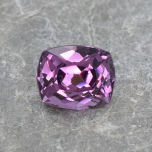 PurpleSpinel_cush_6.4x5.3mm_1.28cts_N_sp301.jpg