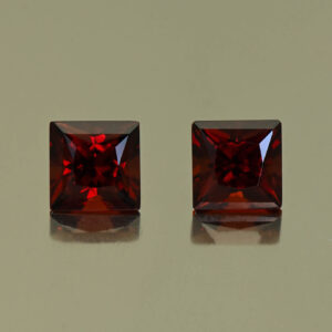 RedGarnet princess pair 4.8mm 1.48cts N rg253