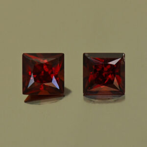 RedGarnet princess pair 5.0mm 1.48cts N rg255