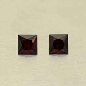 RedGarnet princess pair 5.0mm 1.63cts N rg584