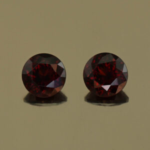RedGarnet round pair 5.5mm 1.55cts N rg176