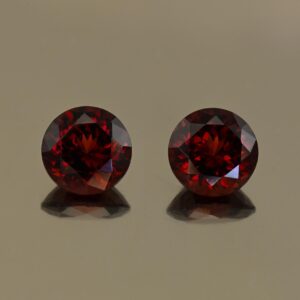 RedGarnet round pair 7.5mm 4.11cts N rg258
