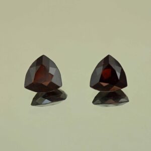 RedGarnet trill pair 11.0x10.7mm 10.7x10.5mm 10.37cts N rg423 scaled 1