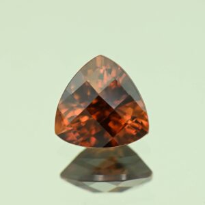 RedOrangeZircon ch trill 8.1mm 2.74cts N zn7516