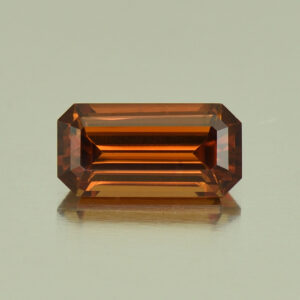 RedOrangeZircon eme cut 8.6x4.4mm 1.61cts N zn5362