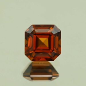RedOrangeZircon sq eme cut 6.5mm 2.29cts N zn7631