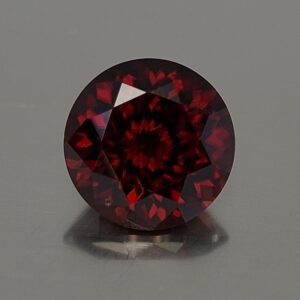 RedZircon round 10.5mm 6.21cts N zn498