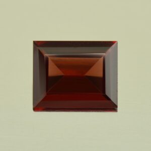 Rhodolite bag 8.7x6.9mm 1.76cts N rh374
