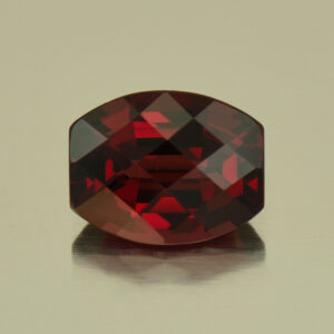 Rhodolite ch bar 9.0x7.0mm 2.70cts N rh379