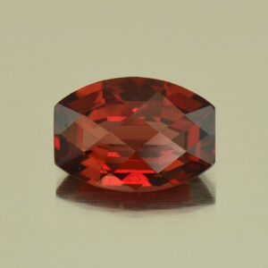 Rhodolite ch bar 9.9x7.1mm 2.64cts N rh381