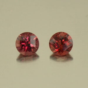 Rhodolite ch round pair 4.1mm 0.68cts N rh499