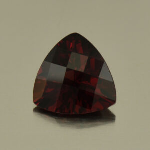 Rhodolite ch trill 10.2mm 3.56cts N rh417