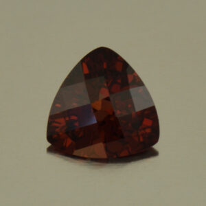 Rhodolite ch trill 6.5mm 0.90cts N rh412