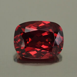 Rhodolite cush 10.5x8.1mm 3.89cts N rh276