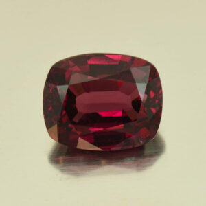 Rhodolite cush 10.6x8.6mm 5.32cts N rh155
