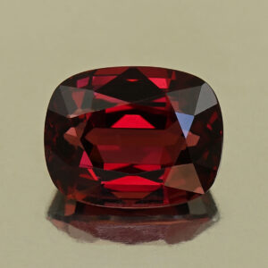 Rhodolite cush 10.7x8.5x5.9mm 5.17cts N rh758