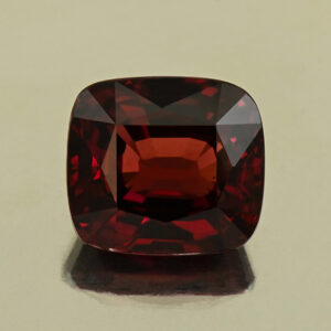 Rhodolite cush 10.8x9.8x6.8mm 7.34cts N rh759