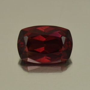 Rhodolite cush 11.0x7.6mm 4.24cts N rh431