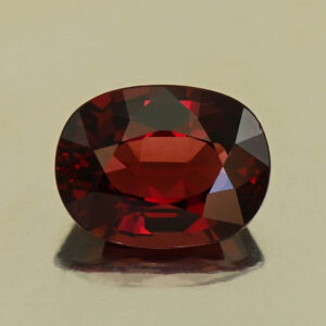 Rhodolite cush 11.6x8.9x5.8mm 5.37cts N rh760