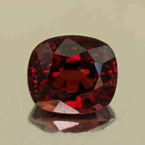 Rhodolite cush 11.8x10.4x7.6mm 7.91cts N rh761