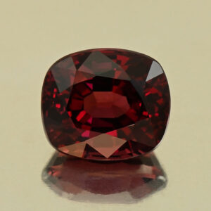 Rhodolite cush 12.2x10.6x8.1mm 9.39cts N rh763